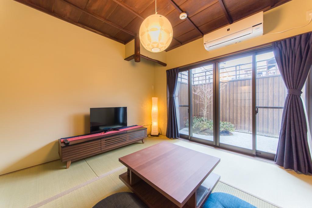 Entrance Life Enmachi By Japaning Villa เกียวโต ภายนอก รูปภาพ